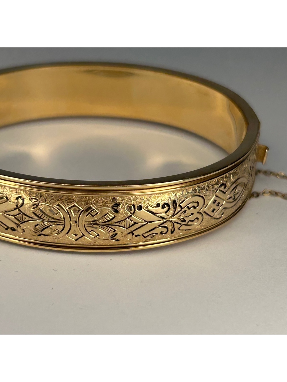 Vintage Victorian Style BB Binder Brothers 1/20-12K Gold Filled Bangle Bracelet